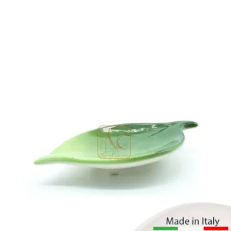 Piattino a forma di foglia, cm.15, verde. Ideale come piattino porta tazza.